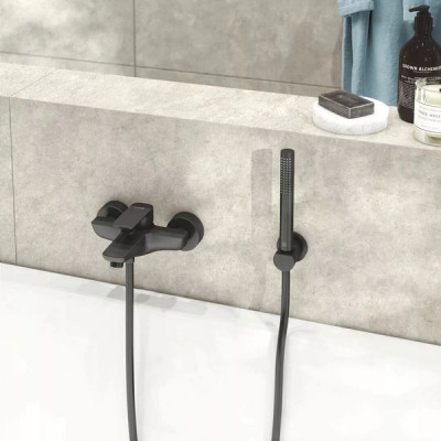 Смеситель для ванны Pure&Style 406813975 черный Kludi Смеситель для ванны Pure&Style 406813975 черный Kludi