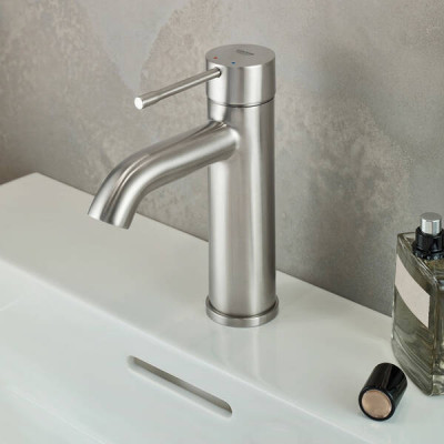 Змішувач для раковини Grohe Essence 24171001 хром Змішувач для раковини Grohe Essence 24171001 хром