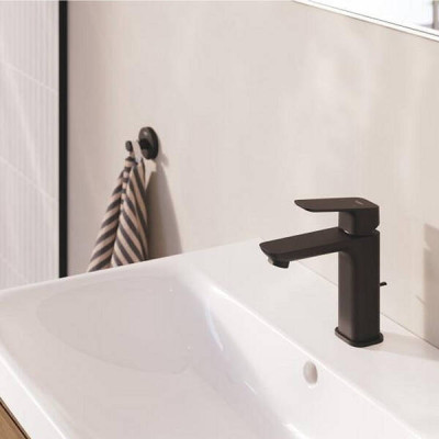 Змішувач для раковини Grohe Cubeo 1017572430 M-розмір, чорний матовий Змішувач для раковини Grohe Cubeo 1017572430 M-розмір, чорний матовий
