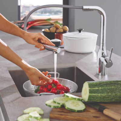 Змішувач для кухні Grohe Essence 30504000 з висувним дворежимним виливом Змішувач для кухні Grohe Essence 30504000 з висувним дворежимним виливом