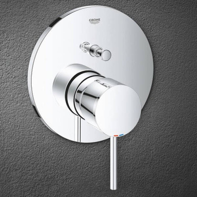 Змішувач прихованого монтажу для ванни/душу Grohe Essence 24167001 хром (зовнішня частина) Змішувач прихованого монтажу для ванни/душу Grohe Essence 24167001 хром (зовнішня частина)