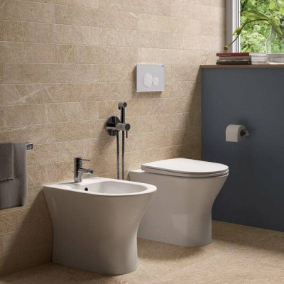 Унітаз-компакт RAK Ceramics RESORT RST17AWHA + RST10AWHA + RESC0004 безобідковий з сидінням Soft-close Унітаз-компакт RAK Ceramics RESORT RST17AWHA + RST10AWHA + RESC0004 безобідковий з сидінням Soft-close