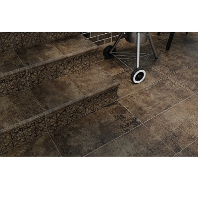 LUKAS BROWN DECOR